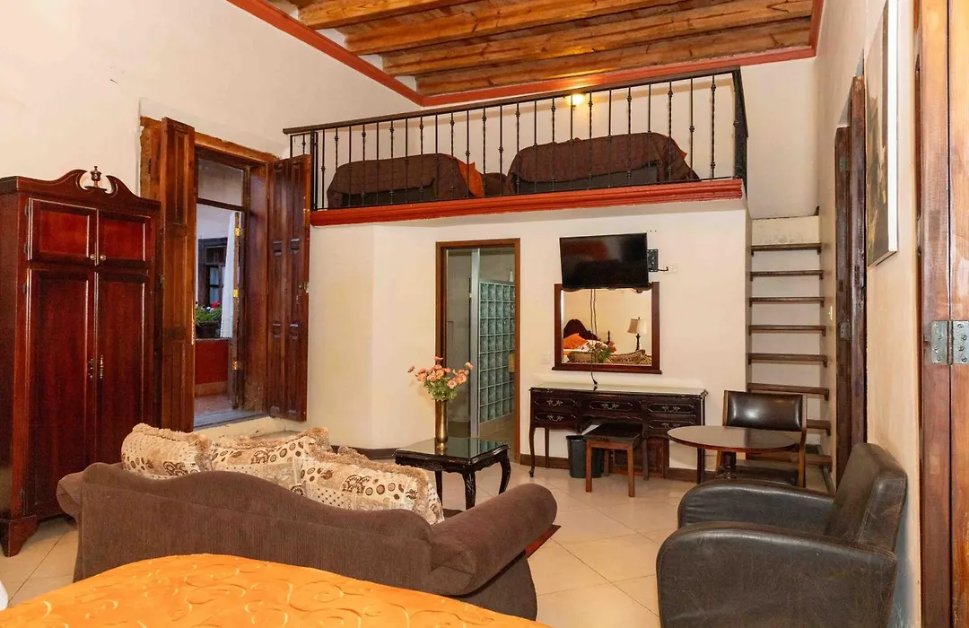 La Casona de los Gómez-1